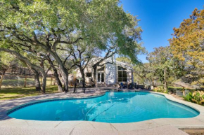 Shaded Getaway with BBQ and Fire Pit in Austin!